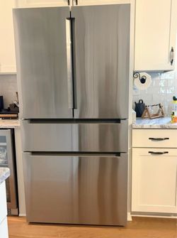 Bosch 800 Series 21 cu. ft. Refrigerator