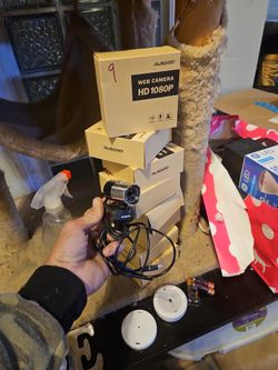 Web Cams 1080p Very Nice.