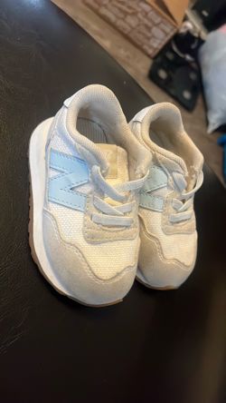 New balances kids