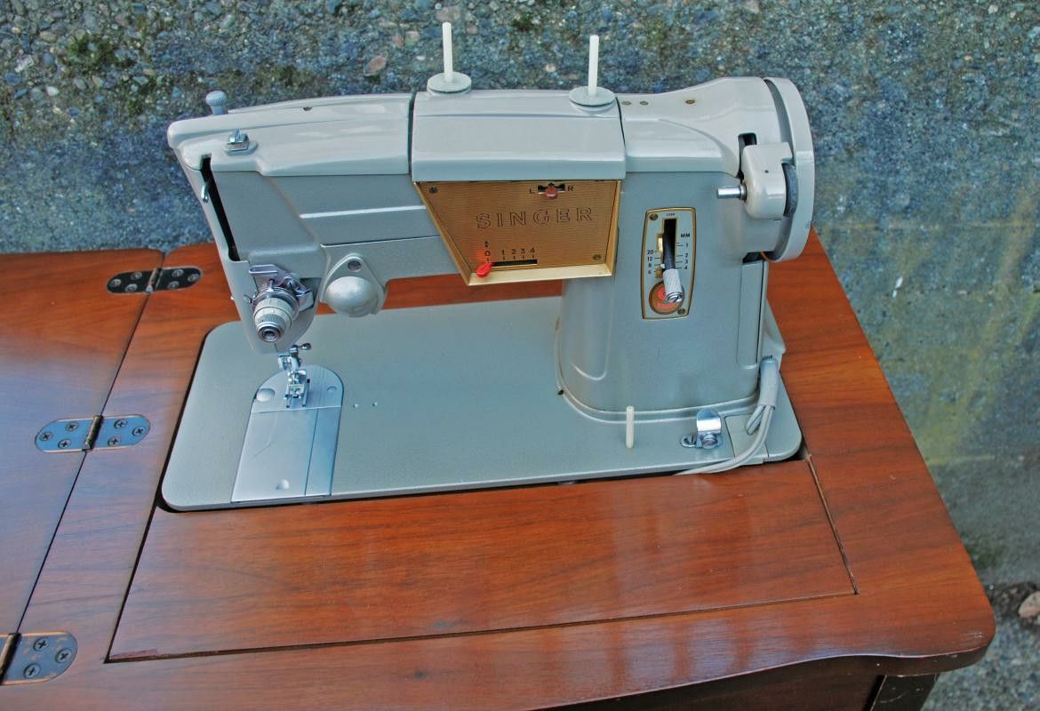 VINTAGE SEMI INDUSTRIAL SINGER STYLEOMATIC 328K ELECTRIC SEWING