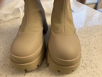 Brand New Boots For Women Size 6