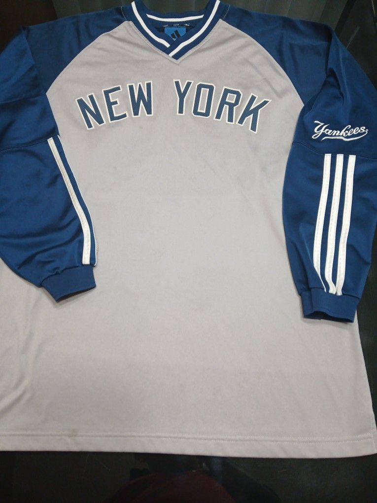 Adidas New York Yankees Longsleeve Crewneck Sweater 