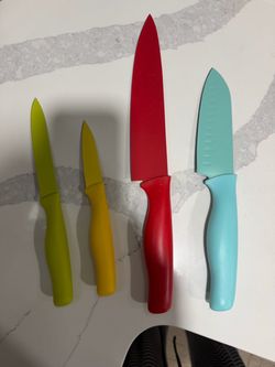 Colored knife set