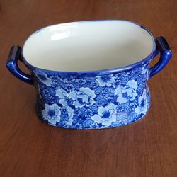  Vintage Seymour Blue China Porcelain bowl or planter blue and white 
floral design. Pre-owned, perfect shape, no chips or cracks
It is 12x8.25x5.5" (