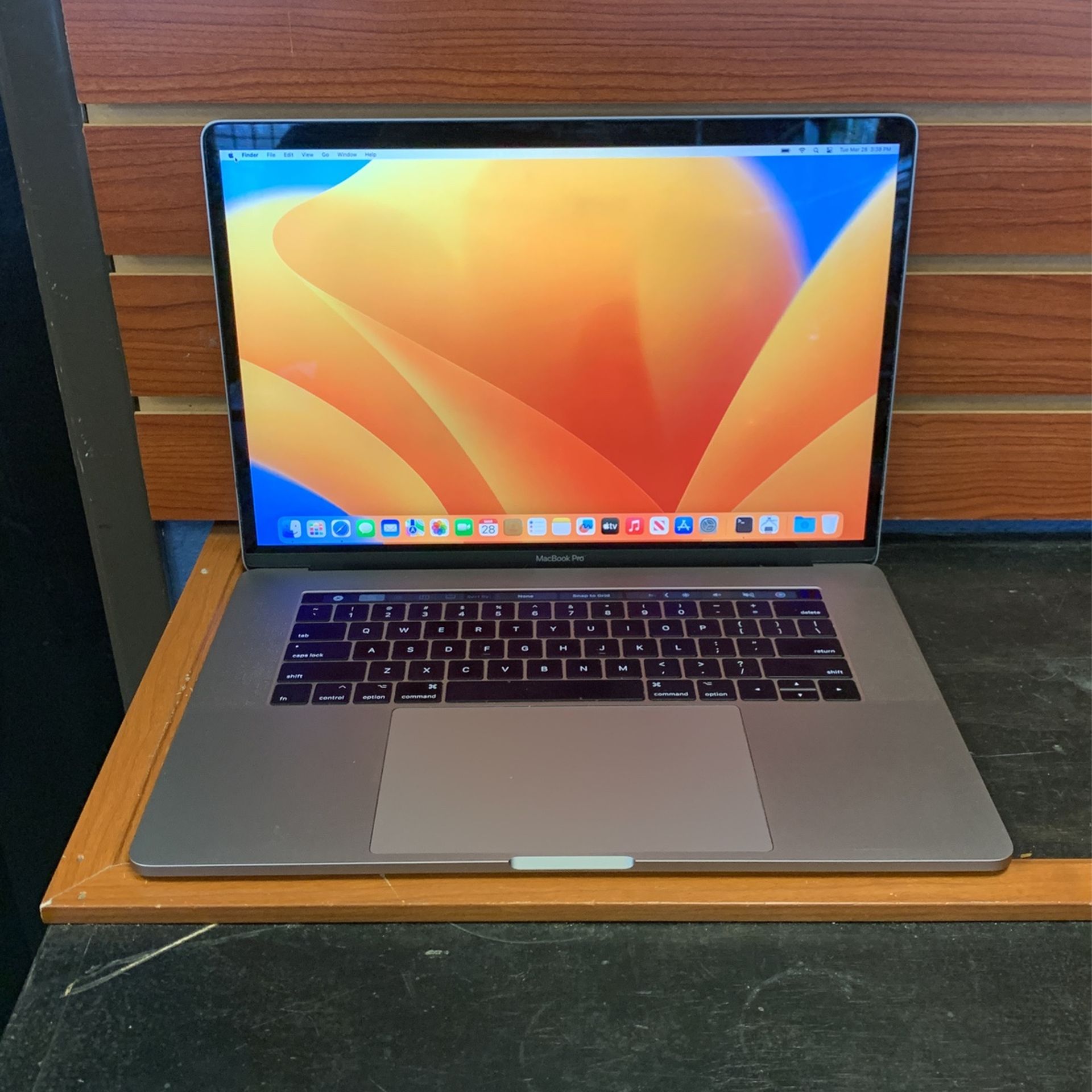 Apple MacBook Pro