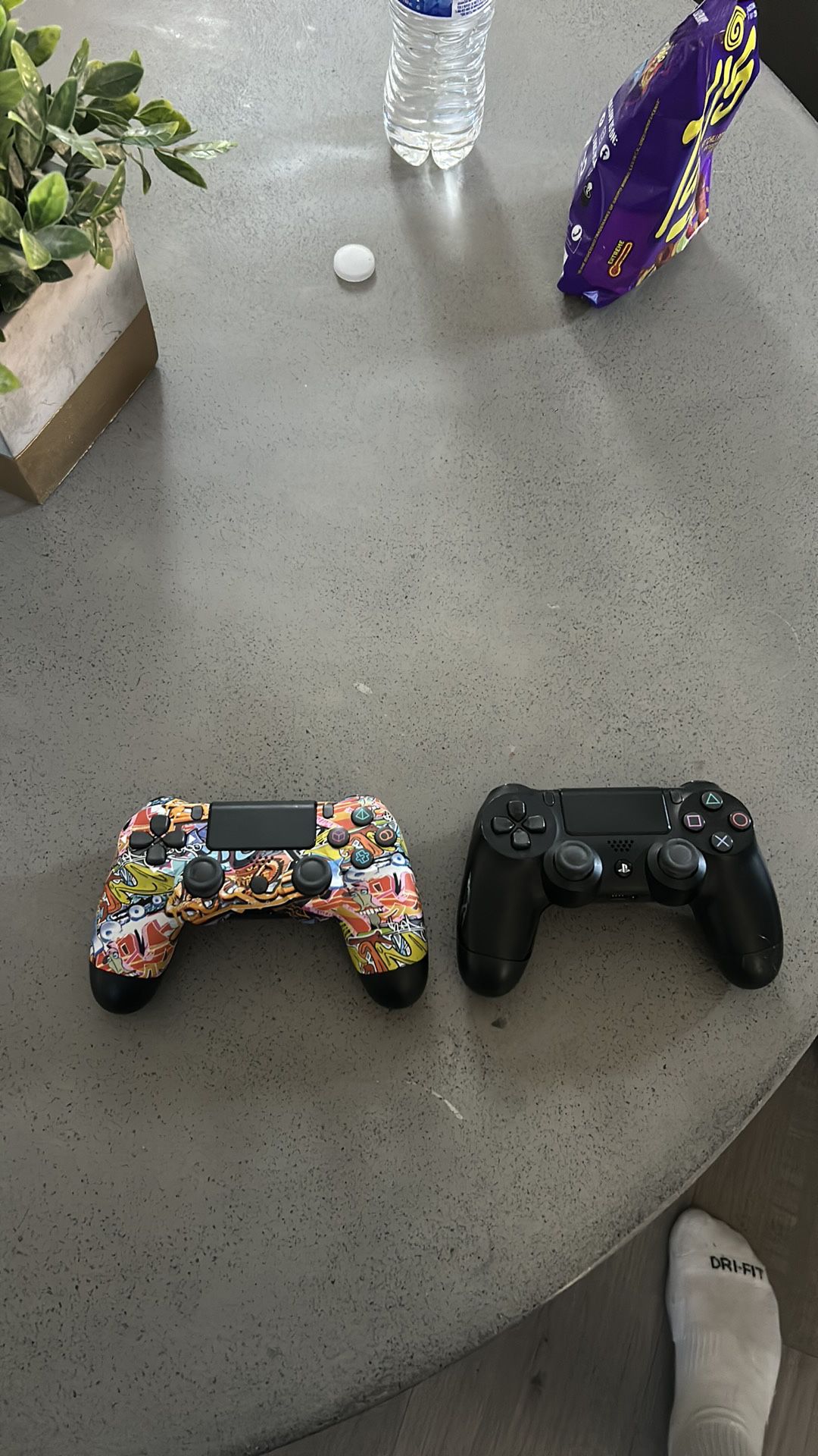 2 New Ps4 Controllers