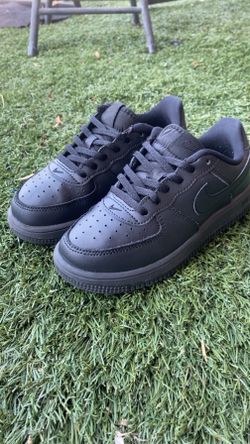 Nike Air Force 1 Boys  1.5 y (USED)