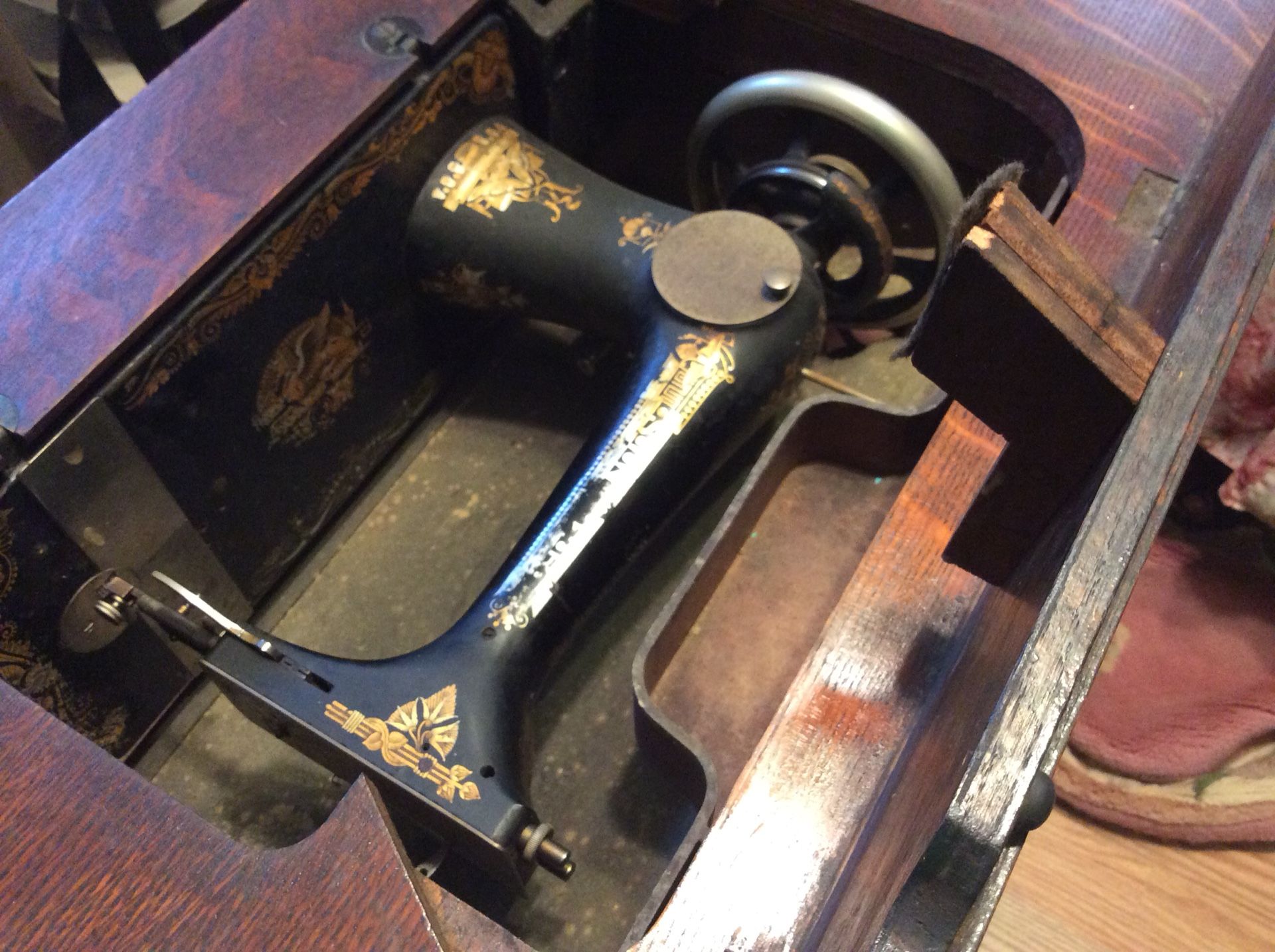 Antique Singer Pedal Sewing Machine for Sale in Greensboro, NC OfferUp