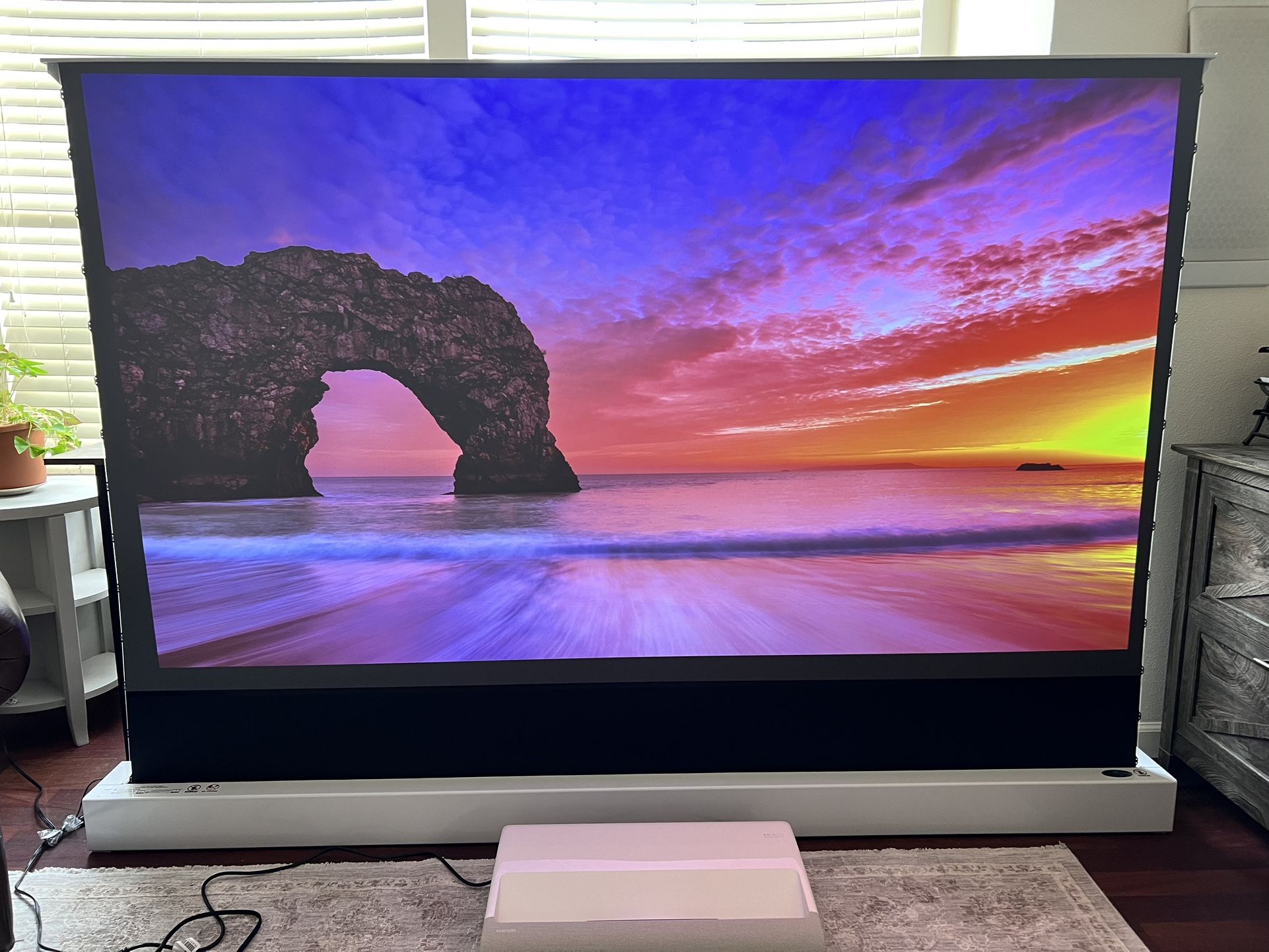Samsung LPU7D Ultra Short Throw Laser Projector