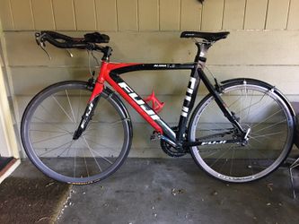 56cm Fuji Aloha 1.0 Triathlon Carbon Road Bike for Sale in Shoreline WA OfferUp