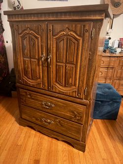 Brown dresser
