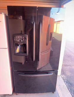 Black Maytag Refrigerator And Freezer