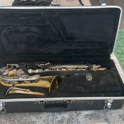 Bundy Alto Saxophone 