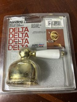 DELTA NEO STYLE LEVER SINGLE SHOWER HANDLE RR14787 Chrome And White