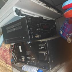 Sony receiver and 200 disk Sony player and speakers