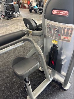 Star Trac Instinct Biceps Curl / Triceps Extension Commercial Gym Machine