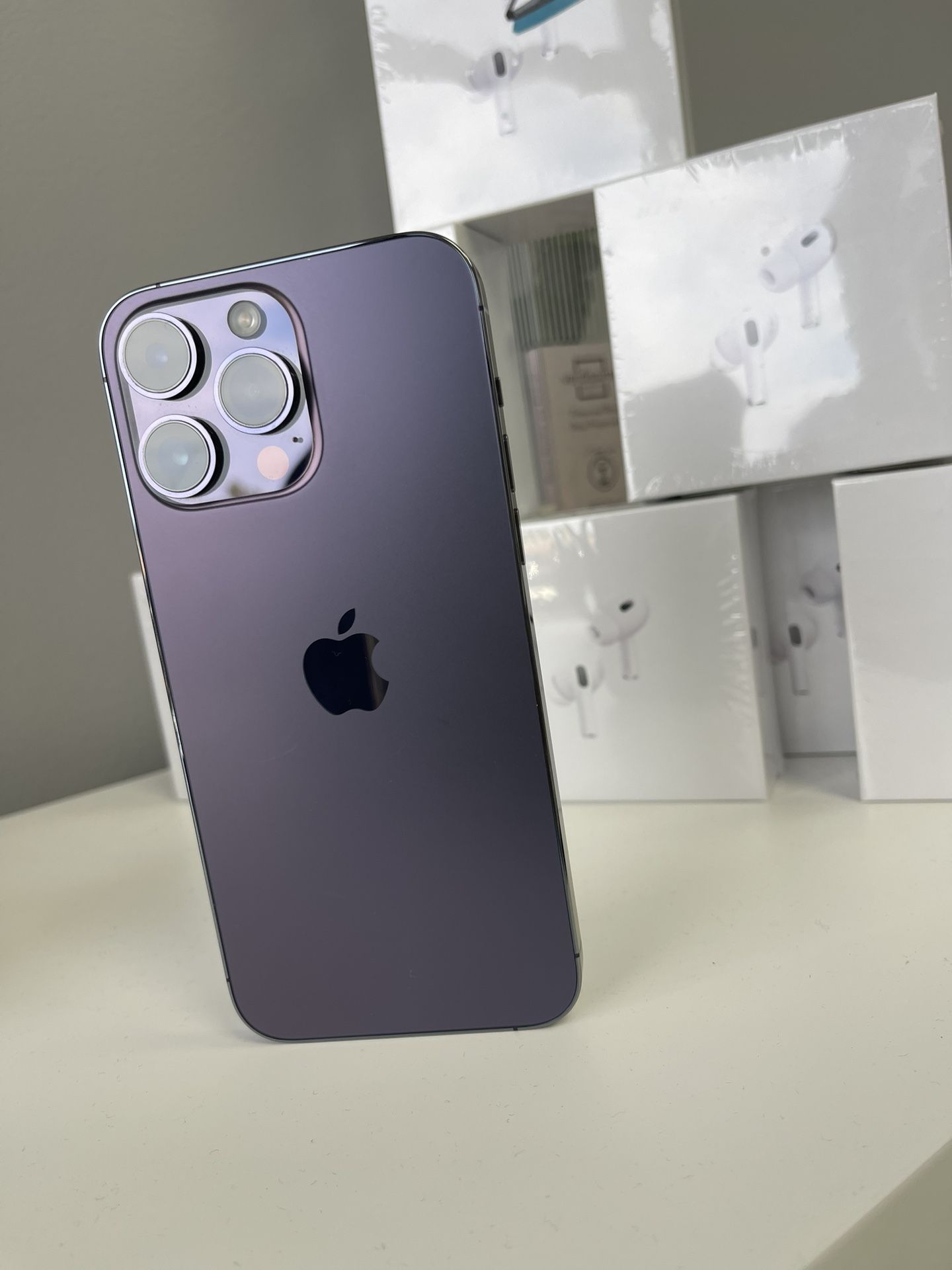 iPhone 14 Pro Max, Unlocked, 128 Gb, Fully Functional, Perfect Condition With Warranty $580