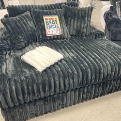 Cozy Chaise Lounge 🖤✨ $1,299