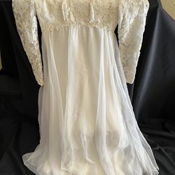 Vintage Ivory Wedding Dress
