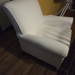 Pottery Barn Charlesto Chair And Ottoman 