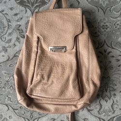 Urban Expression Women’s Backpack