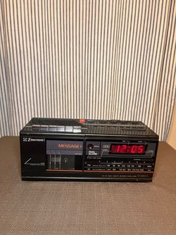 Emerson RC5810A FM/AM Radio / Cassette Recorder/ Digital Clock Radio & Alarm