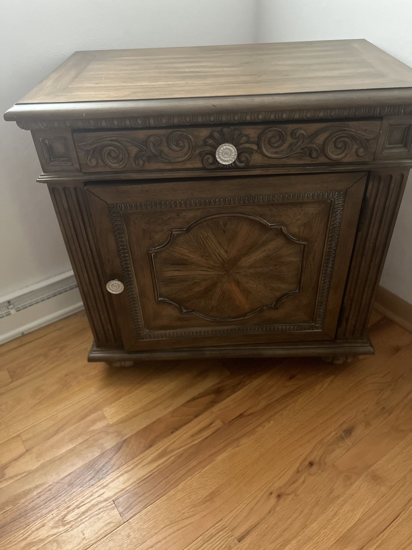 Night Stand / End table 