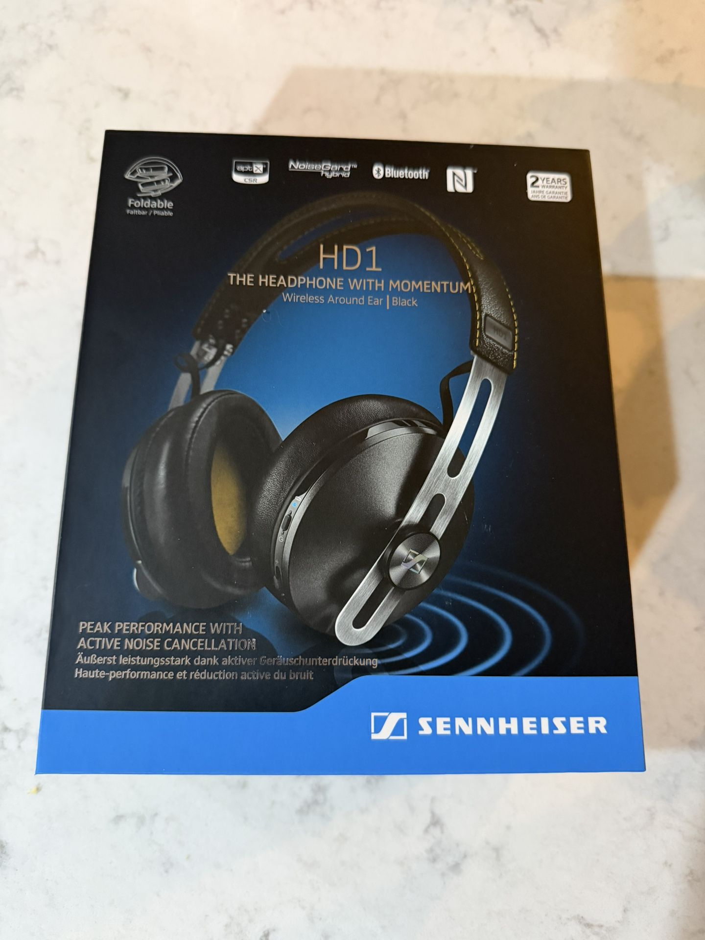 Sennheiser Momentum 2.0 Wireless Over-Ear Headphones (HD1 M2 AEBT) - Excellent Condition!