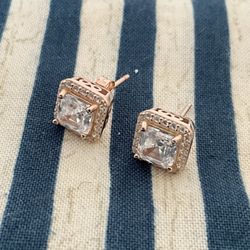 AJJ tm Sterling Silver 925 Rose Gold Plate Facet Diamond CZ Pierced Stud Earrings 