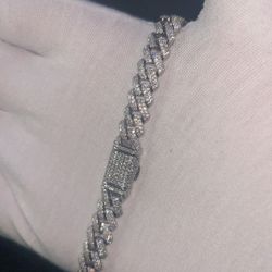 9IN D VVS Moissanite Cuban Bracelet 
