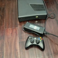 Xbox 360 Used With One Controller And power cord 