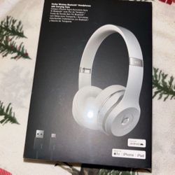 Beats solo head phones  