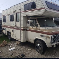 1985 Chevy Lindy Motorhome 