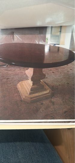 2 Game tables (octagonal and round )