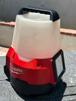 Milwaukee Jobsite Lamp
