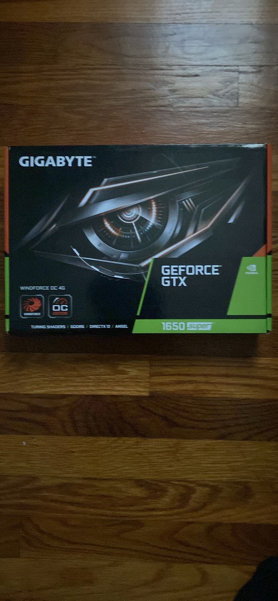 STG Aubron Gaming PC + GeForce GTX 1650 Super