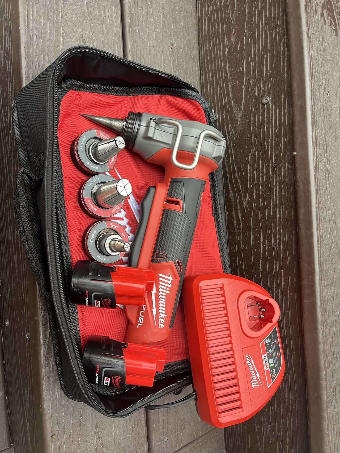 Milwaukee M12 ProPEX Tool Kit