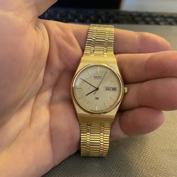 Vintage Men’s Gold Seiko SQ Watch