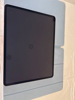 Apple iPad Air de 13 pulgadas (M4): pantalla de retina líquida, 128 GB, cámara frontal/trasera de 12 MP, Wi-Fi 7 con Apple N1, Touch ID+Magic keyboard
