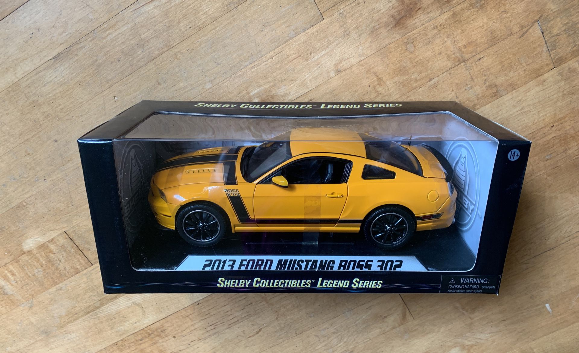 SHELBY COLLECTIBLES 2013 Yellow FORD MUSTANG BOSS 302