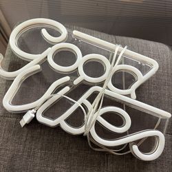 Good Vibes Room Decor Light