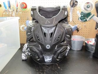 Used Leatt Fusion 3.0 Motorcross Vest - Size Large/XL