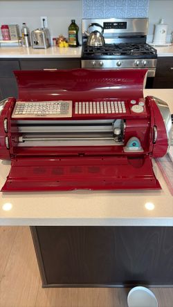 Cricut Cake Decoration Maker