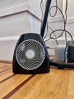 Compact Vornado heater (Vornado MVH Whole Room Heater)