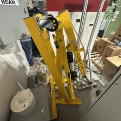 2T Engine hoist - Uline