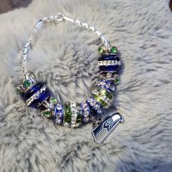 One Of A Kind Handmade Seattle Seahawks Bracelet & Earrings 