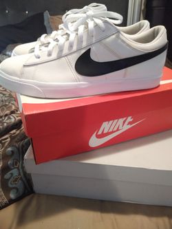 Nike size 12 asking 20 bucks