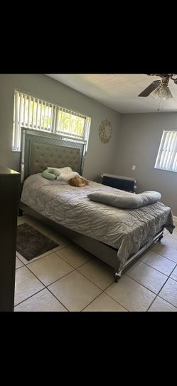 REFINO GREY QUEEN BED