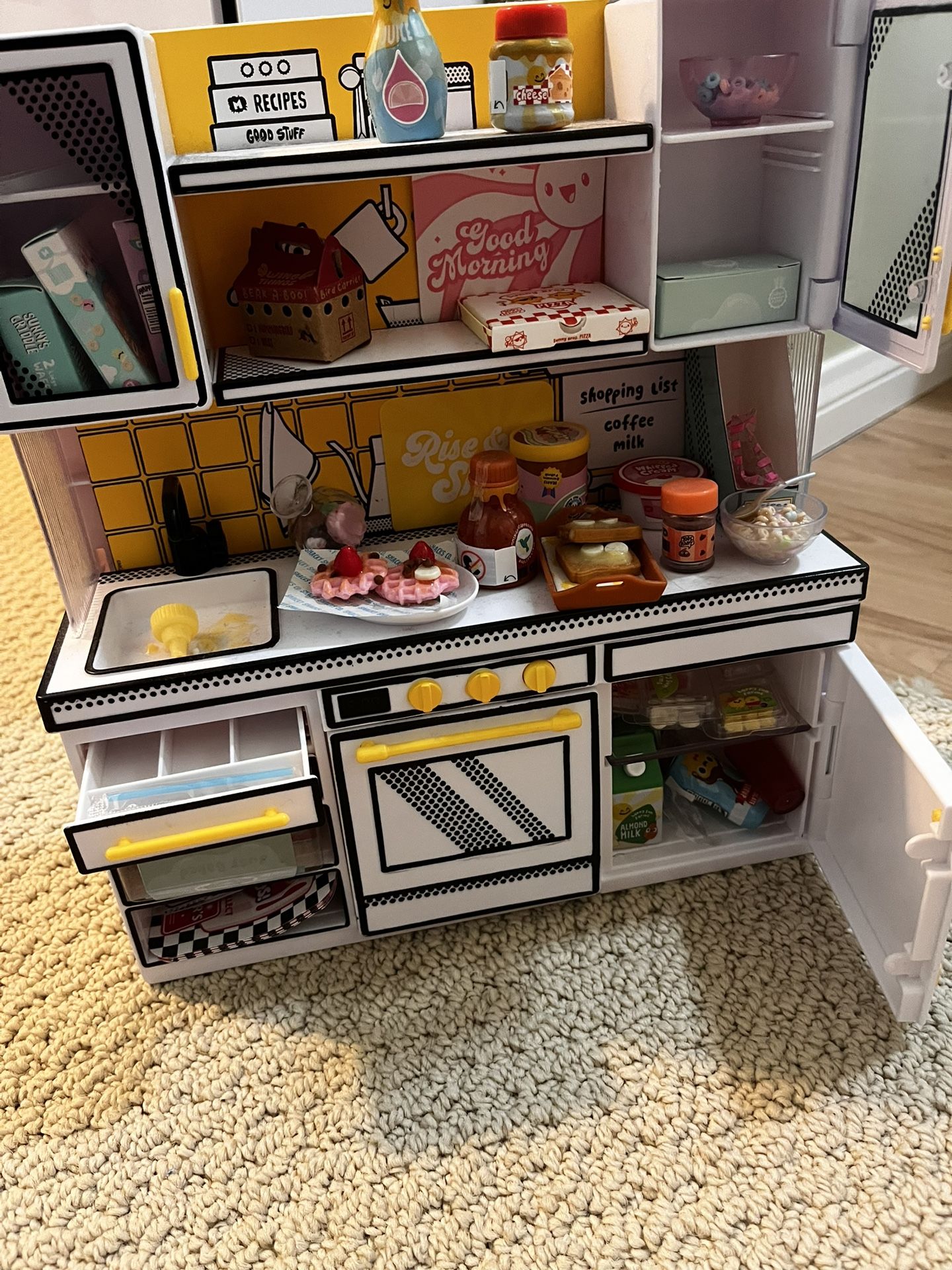 Mini Brand Kitchen And Accessories