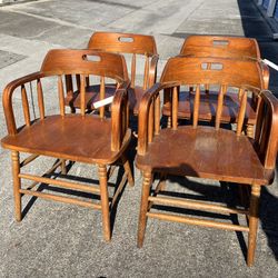Antique Mid 20th century Barrel Spindle Back oak Captain’s Chair